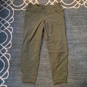 Green hiking joggers from Athleta, size 10